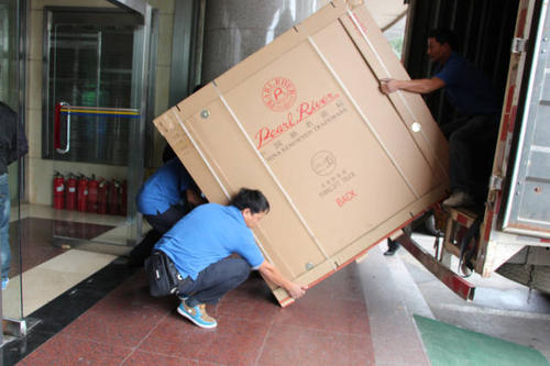 鹿泉钢琴贵重工艺品无忧运